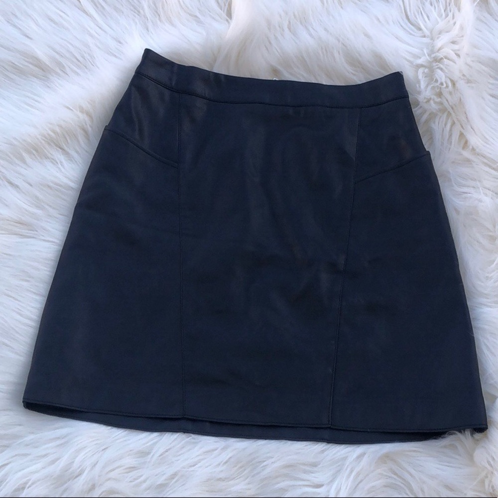 Faux leather mini skirt